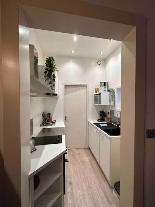 Appartement Le Bacchus - Hypercentre De Reims Extérieur photo